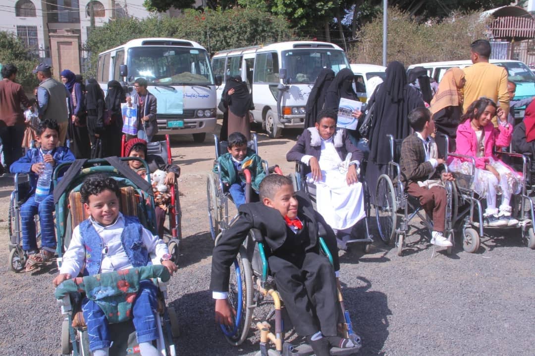 1500طفل وطفلة من الأشخاص ذوي الإعاقة في اليوم الترفيهي المفتوح في حديقة السبعين بصنعاء