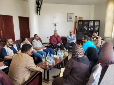 نائب المدير التنفيذي لصندوق المعاقين يناقش مع فريق ...